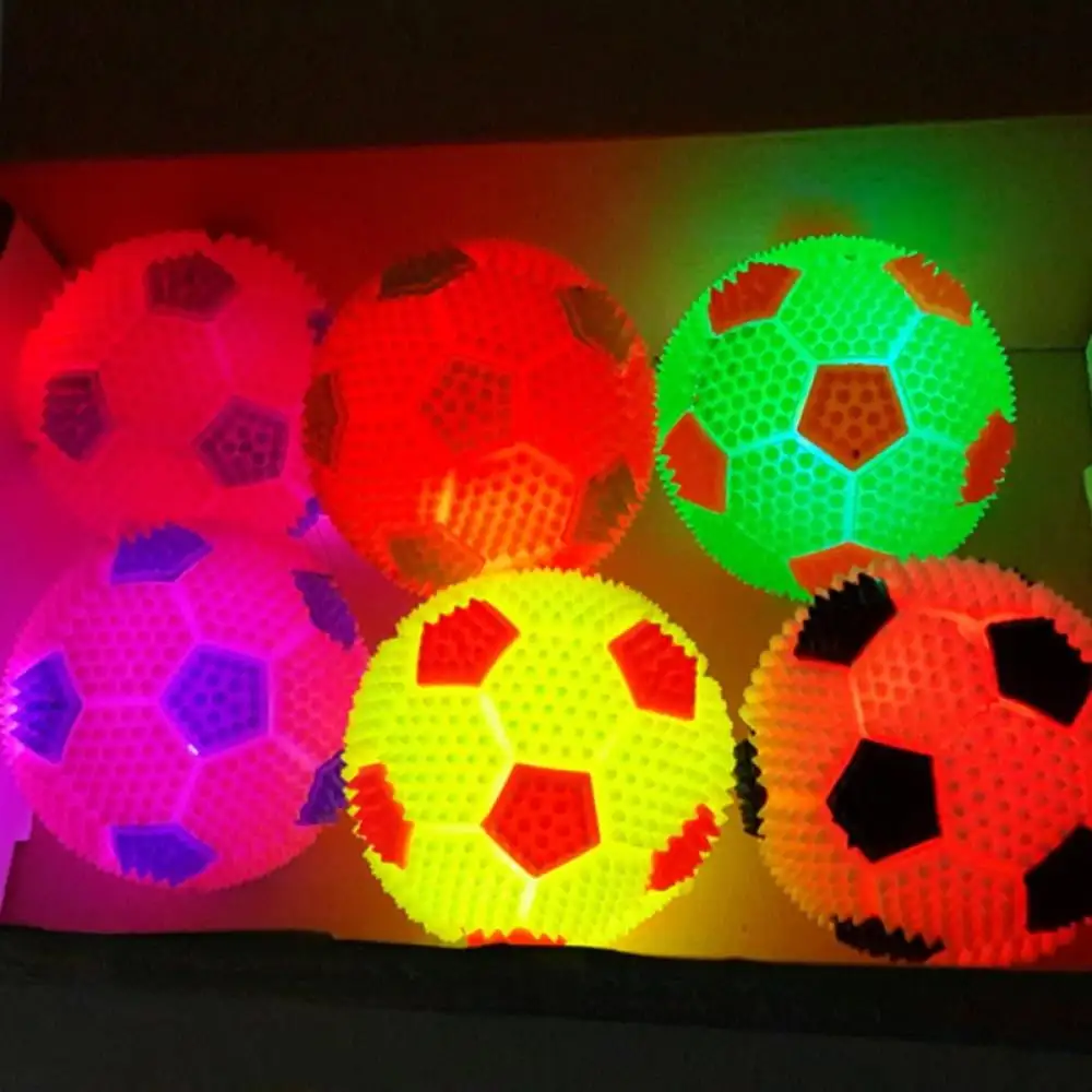 Squeak & Light Soccer Ball Dog Toy .Cleans Teeth And Promotes Dental And Gum Health For Your Pet. Flashing LED Light Sound Bouncy Ball .LED Light Sound Bouncy Ball .Colors Will Vary(1pcs Random)