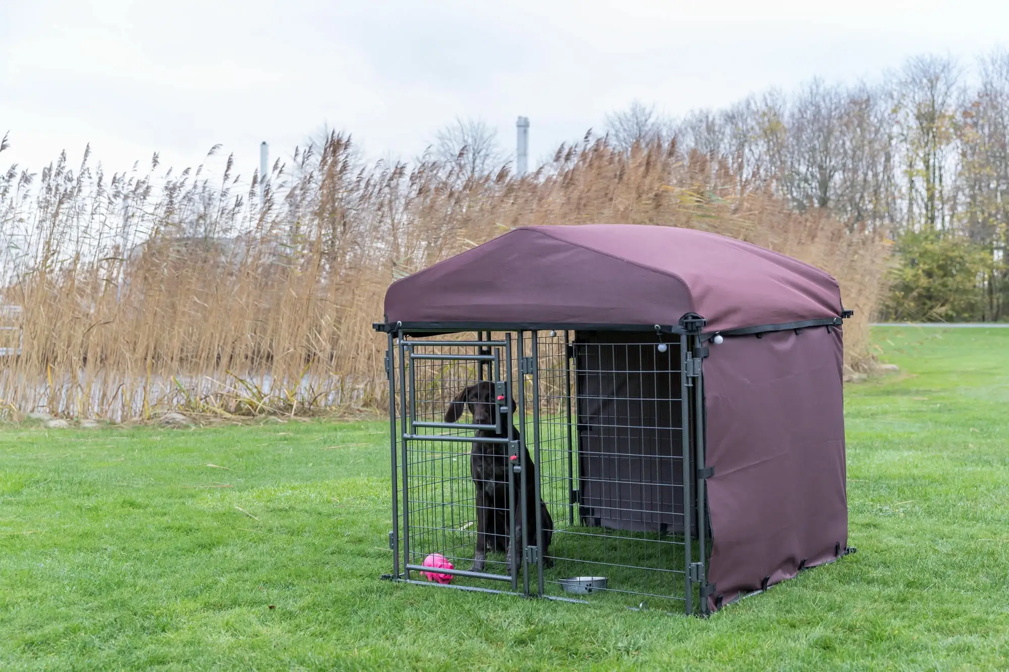 TRIXIE Deluxe Weatherproof Dog Kennel Sunshade Side Panel. Fits 4x4x4.5-FT Kennel. Burgundy